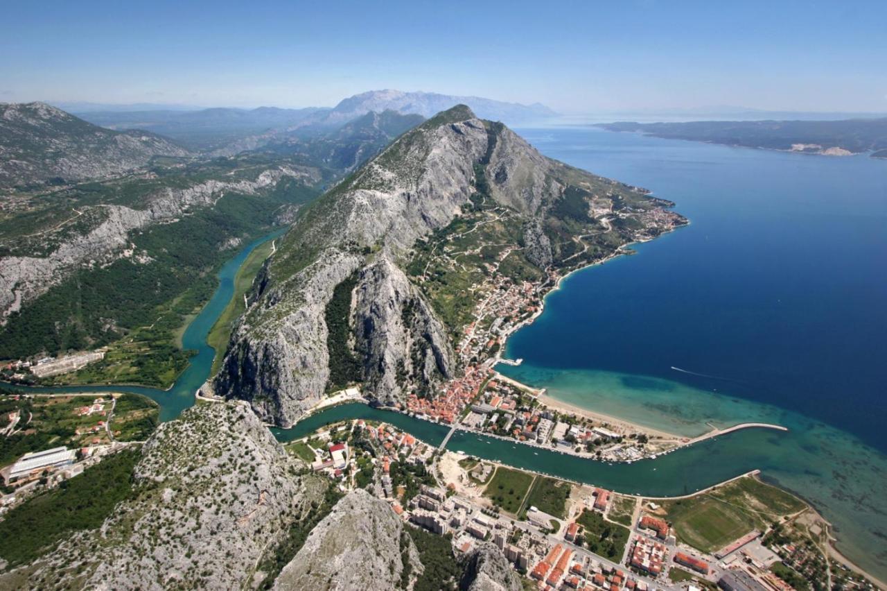 Apartment In Omis With Sea View, Balcony, Air Conditioning, Wi-Fi エクステリア 写真